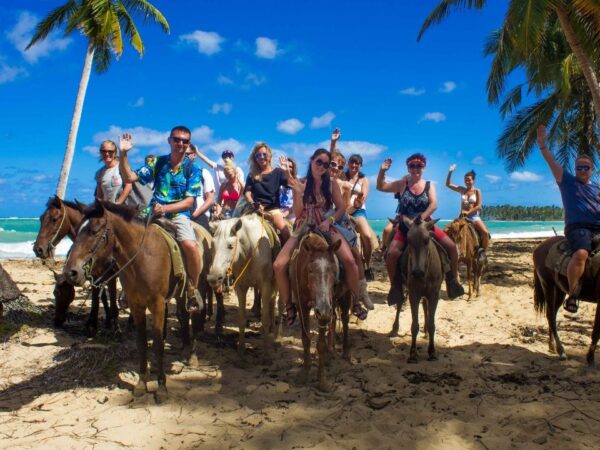 Montaña Redonda & Horseback Riding